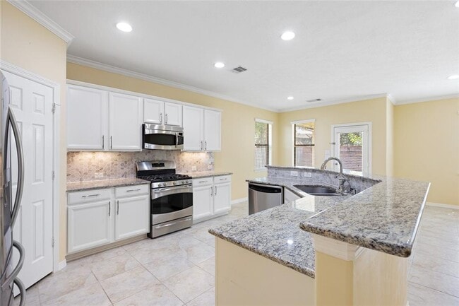 Building Photo - 1240 Pisana