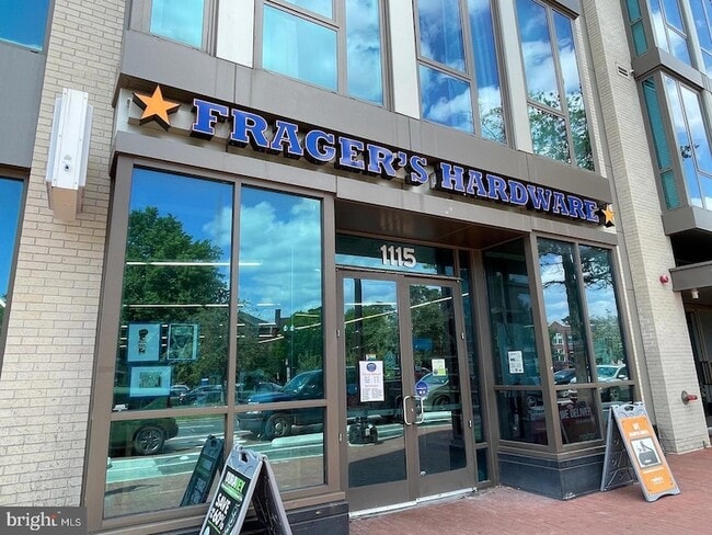 Building Photo - 1521 27th St SE