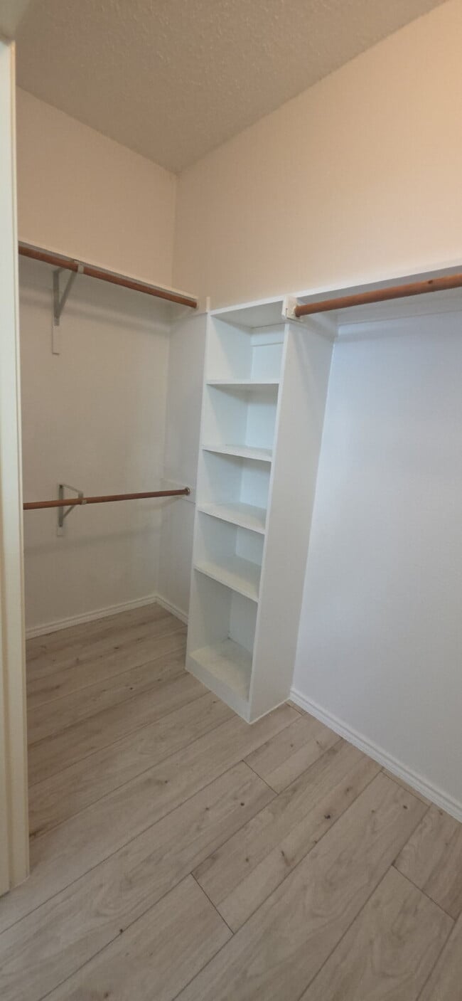 Building Photo - Beautifully Updated Arlington Home with Po...