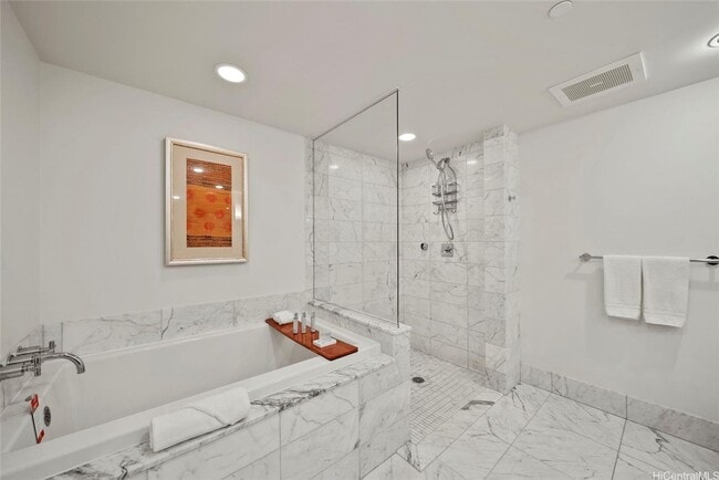 Building Photo - Luxury Fully Furnished Studio with Resort ...
