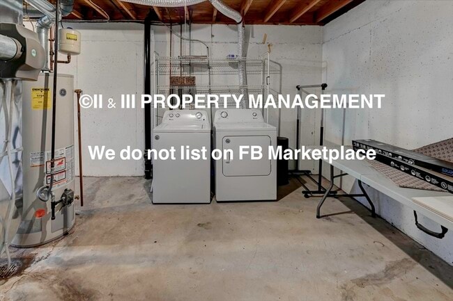 Building Photo - 573 NW Valleybrook Rd