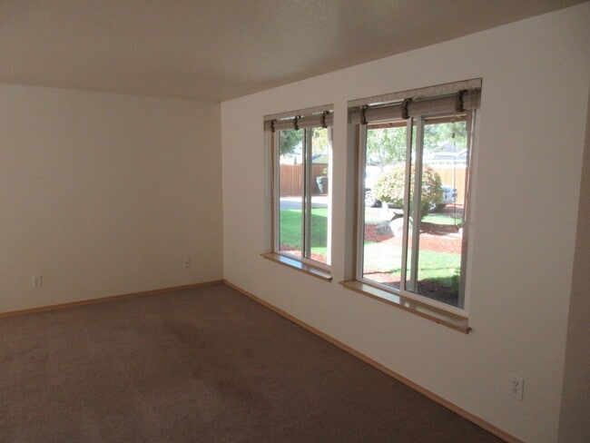 Building Photo - Large Three Bedroom Home, Landscaping Prov...