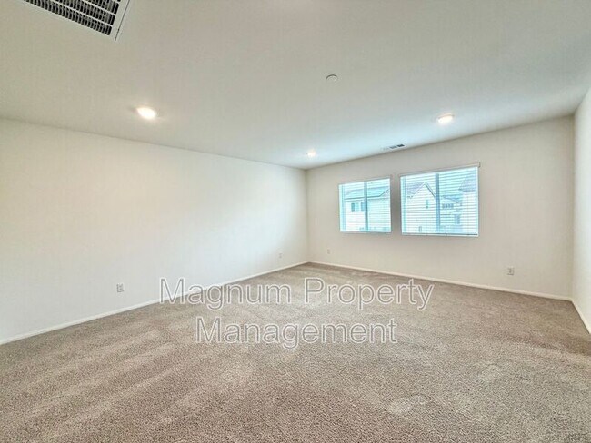 Building Photo - 31356 Sycamore Leaf Dr