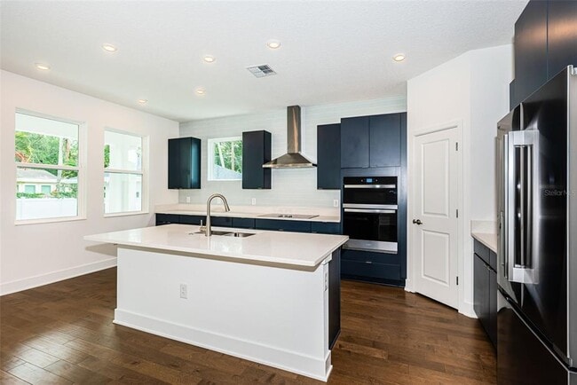 Building Photo - 1701 25th Ave N