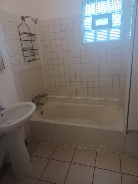 Building Photo - 1856 S Harding Ave