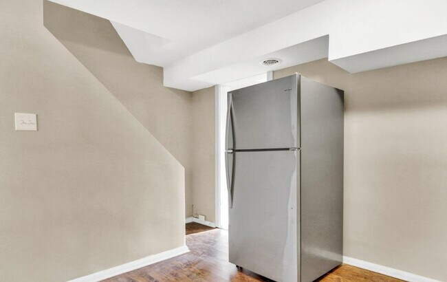 Building Photo - Charming 2 Bedroom, 1 Bath Home in Steelto...