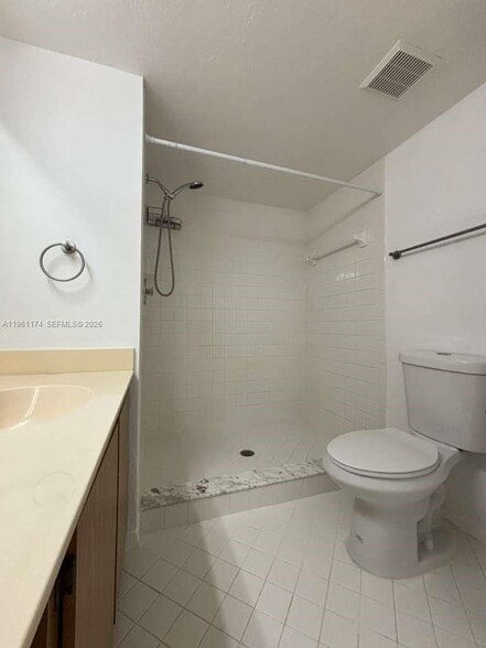 Building Photo - 1005 Palm Beach Trace Dr