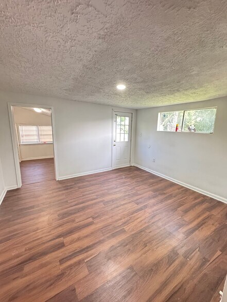 Building Photo - 253 N Carolina St