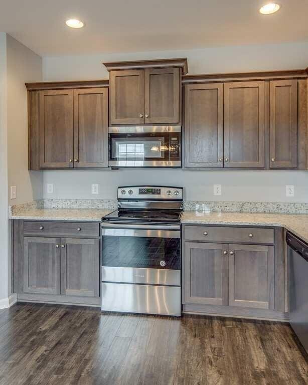 Building Photo - Fairview Station Charmer!  Perfectly comfortable 4/2.5 family home close to Westwood Elementary.