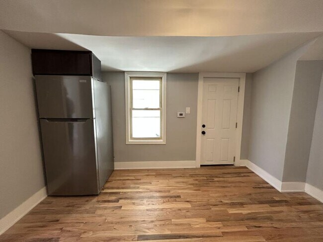 Building Photo - 2 bedroom in Chicago IL 60618