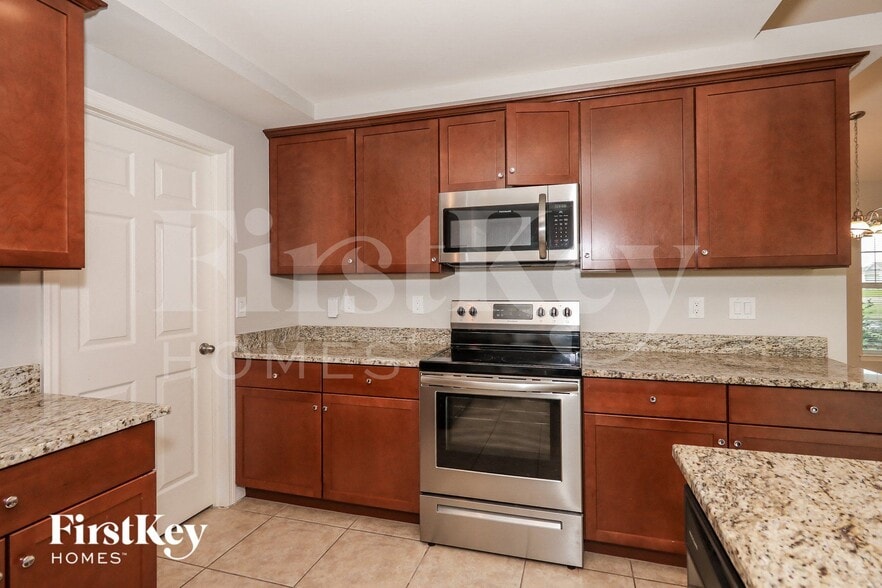 Building Photo - 2616 NW 1st Pl