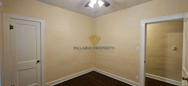 Building Photo - 3709-3711 Brookside Pkwy S Dr