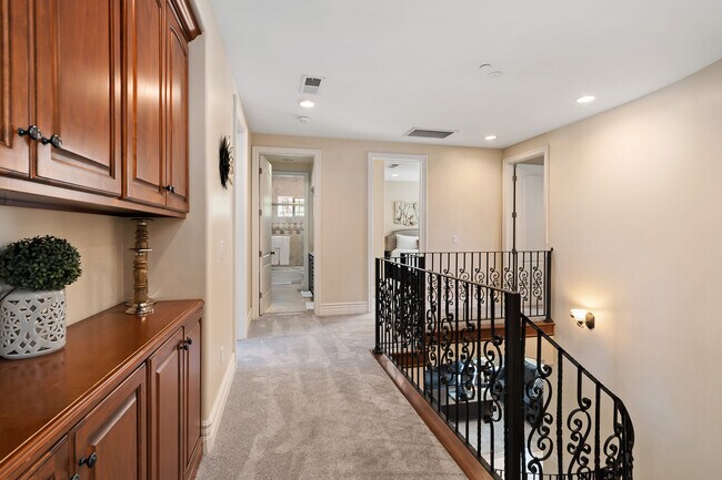 Building Photo - 15935 Archwood Ln