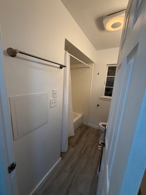 Building Photo - 1105 Highland Dr