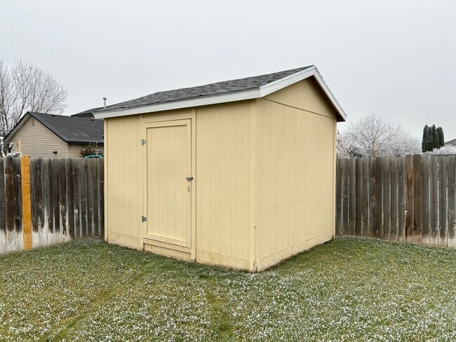 Building Photo - 4 Bedroom Nampa Home In Great Location!