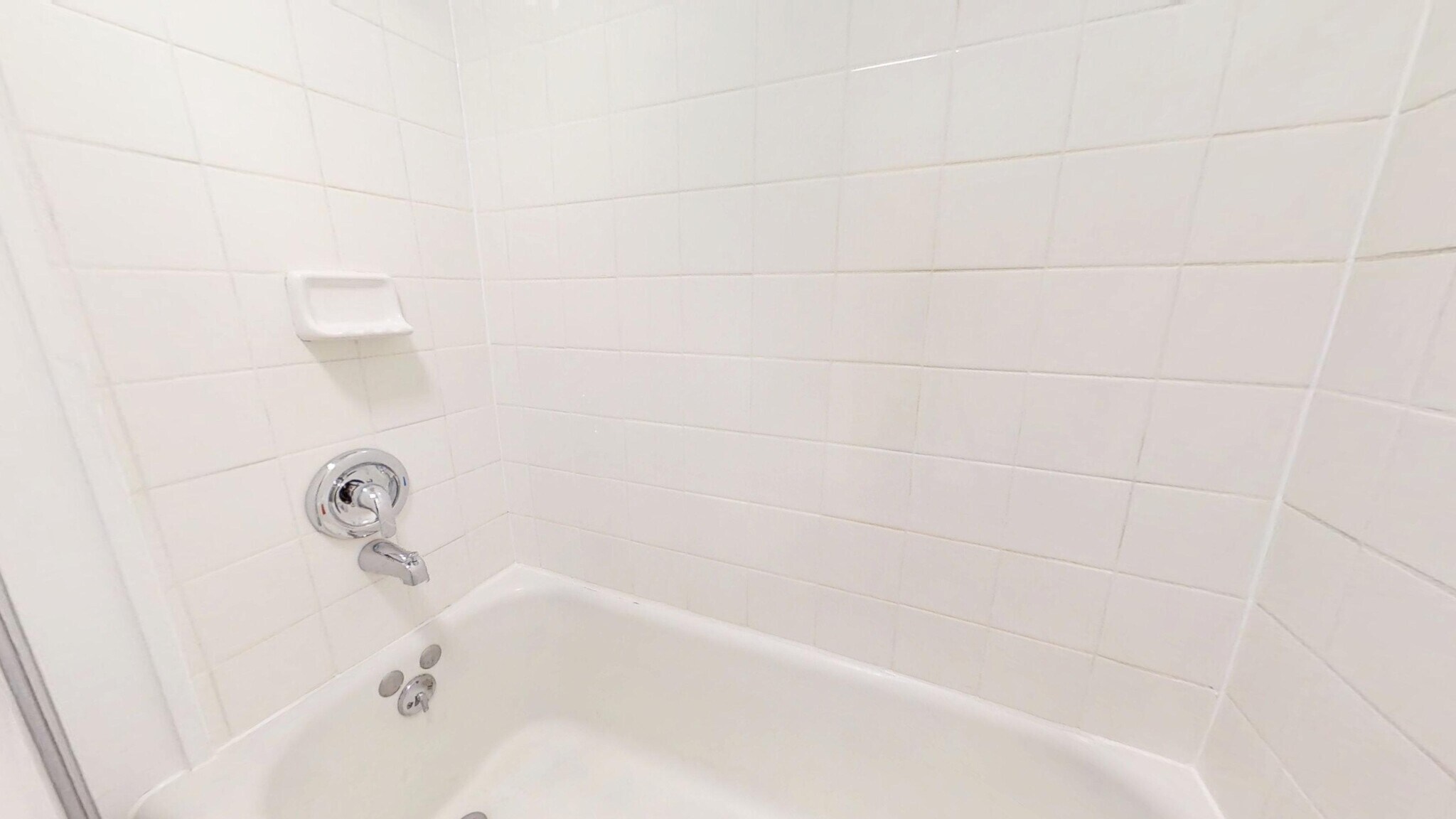 Building Photo - 3704 Fairview Ave