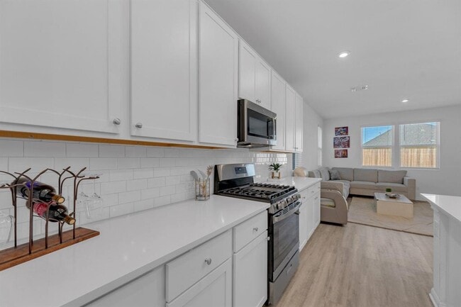 Building Photo - 20704 John Gill Dr