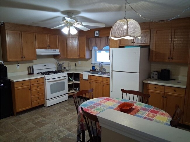 Building Photo - 170 Bernice Ave