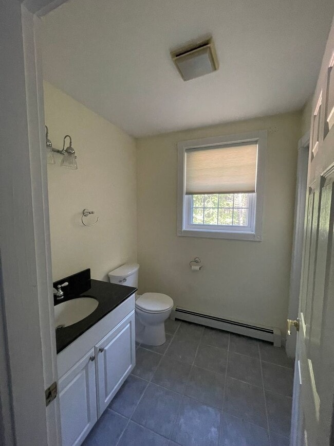 Building Photo - 3 Bed 2.5 Bath Home in Dover