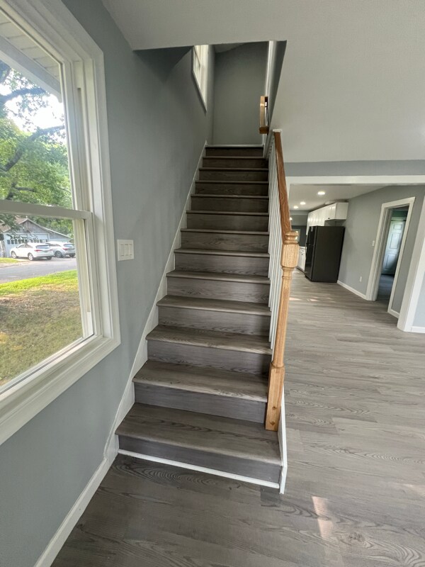 Building Photo - 680 E Main St