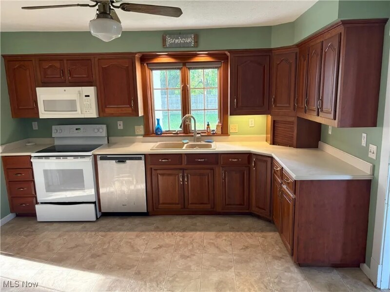 Building Photo - 9513 Edison St NE