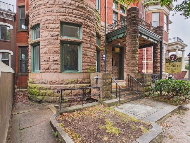 Building Photo - 7 E Franklin St