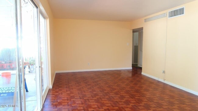 Building Photo - 1222 E McLellan Blvd