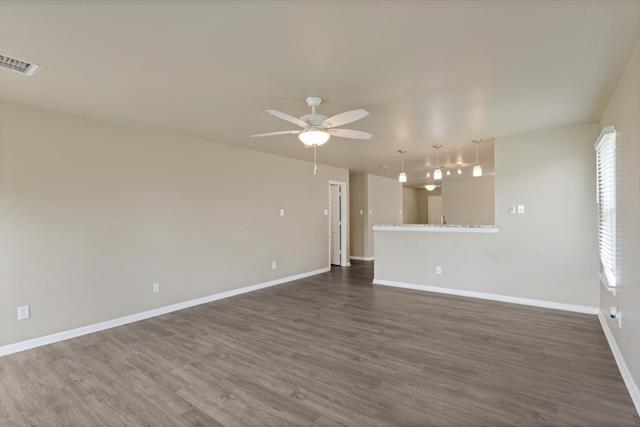 Building Photo - 1005 Live Oak Dr