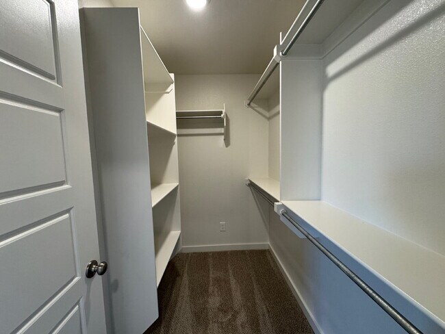 Building Photo - Brand New 3-bedroom 2-bath Home in Burgamy Park!
