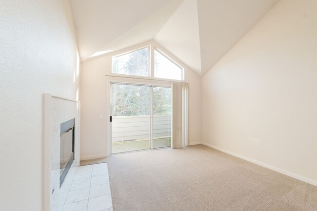 Building Photo - PURE Property Management Presents: Elegant 2 Bedroom Condo in Fountaingrove!