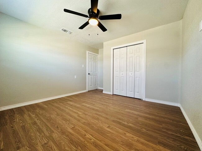 Building Photo - 1408 Stadium Ave