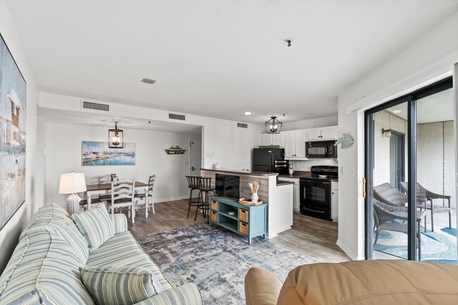 Building Photo - $2,000/month – Snowbird Rental, Oceanfront...