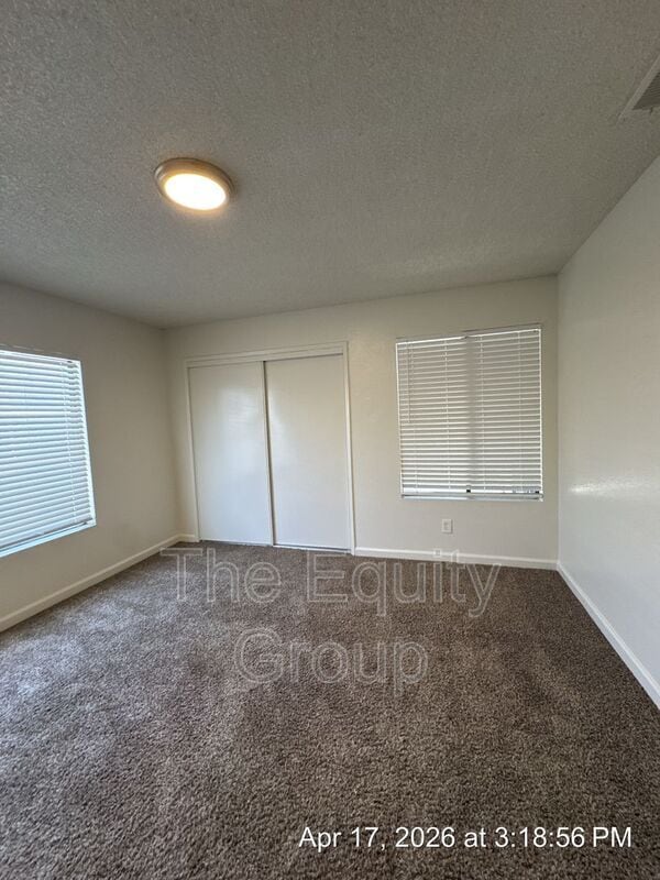 Building Photo - 312 1/2 N Park Street