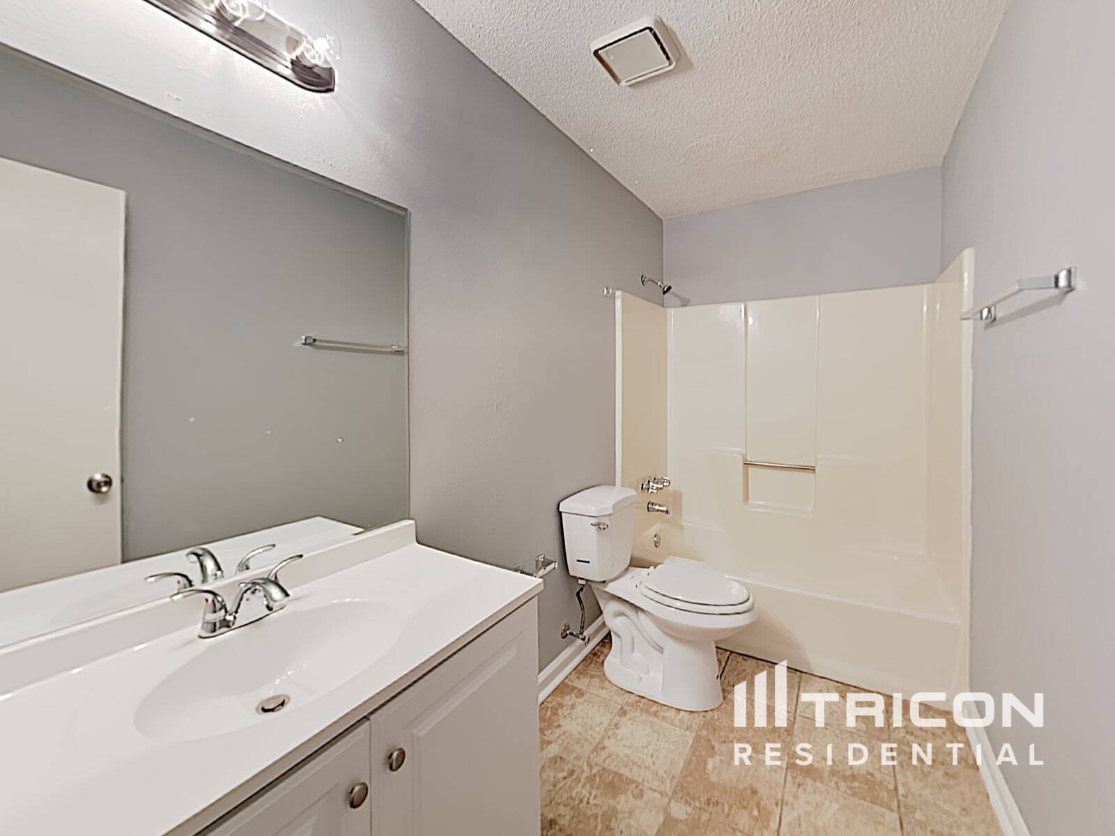 Building Photo - 389 Hillridge Dr