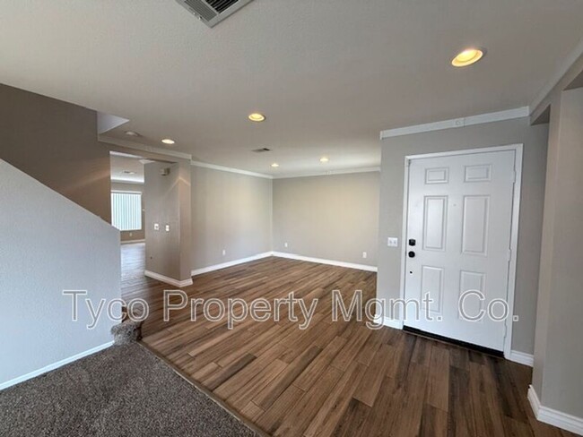 Building Photo - 1504 Welch Pl