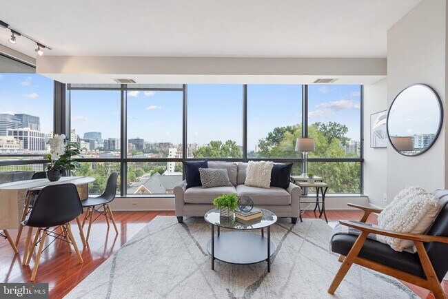 Building Photo - 2001 15th St N