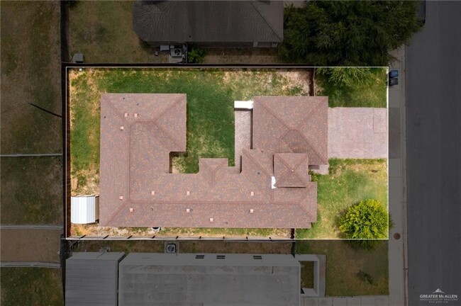 Building Photo - 3720 Yellowhammer Ave