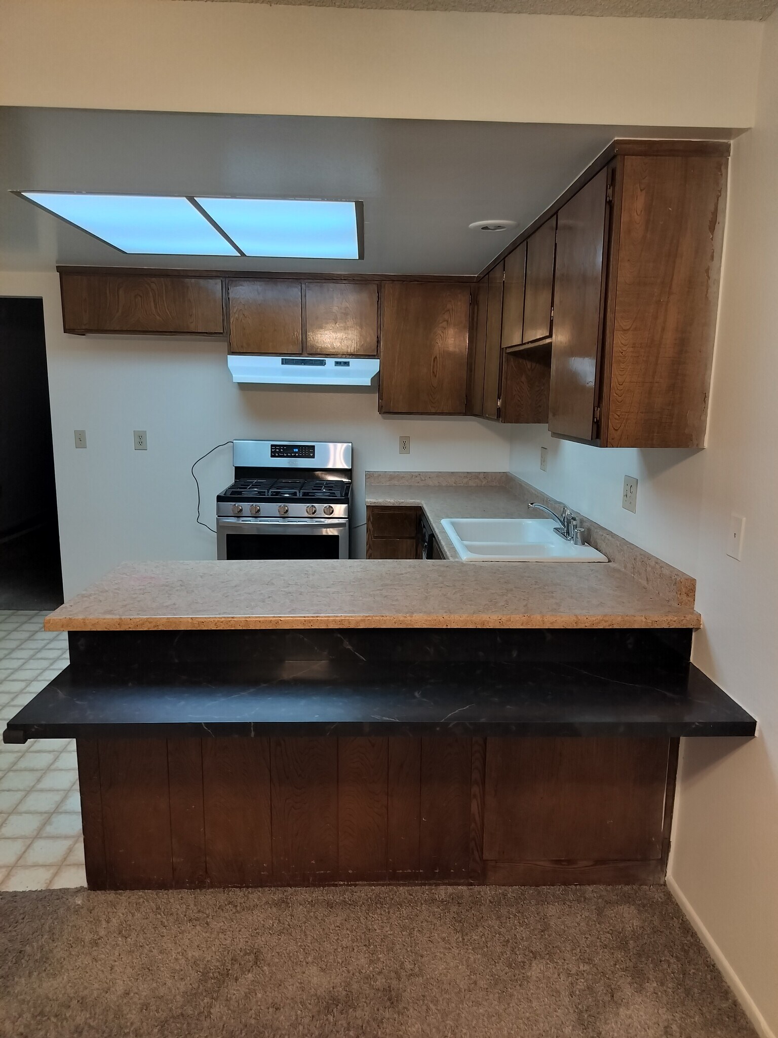Building Photo - 15752 Taft Ln