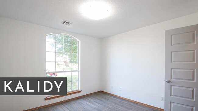 Building Photo - 5004 SE 52nd St