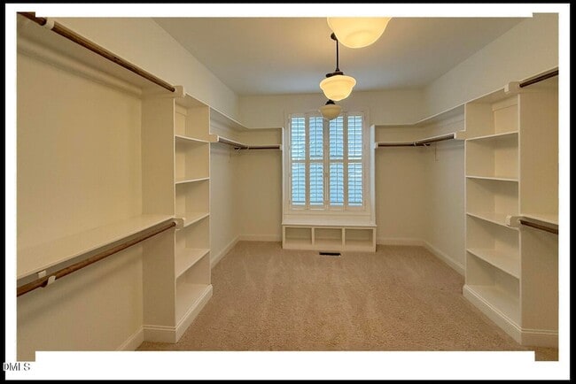 Building Photo - 8025 Debenham Dr