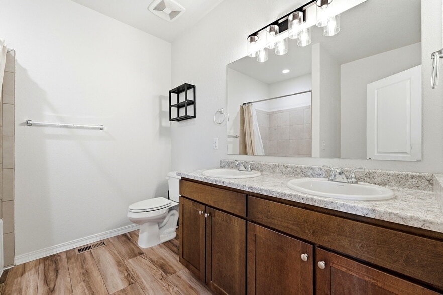 Building Photo - 7421 Marbled Wood Pt