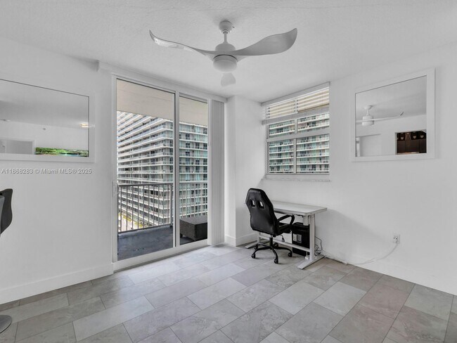 Building Photo - 1250 N Miami Ave