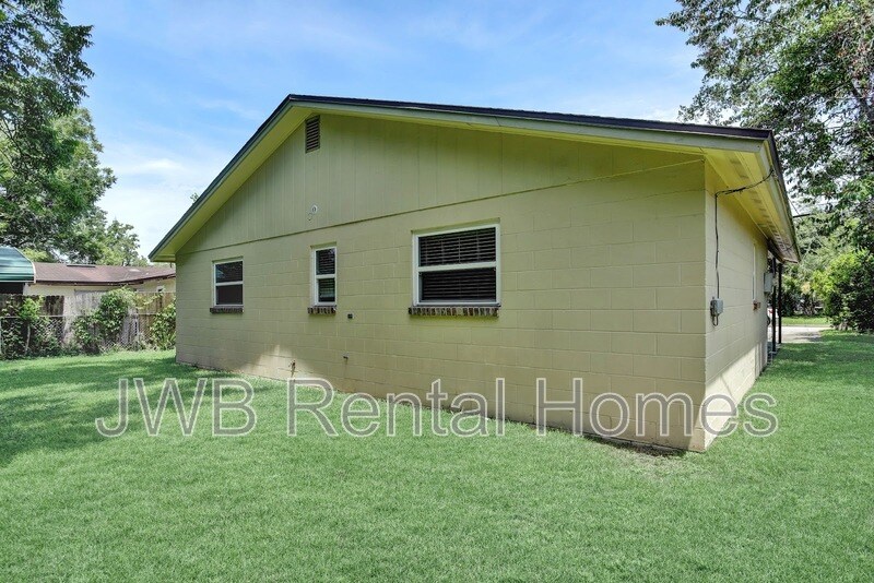 Building Photo - 3120 Mell Ct