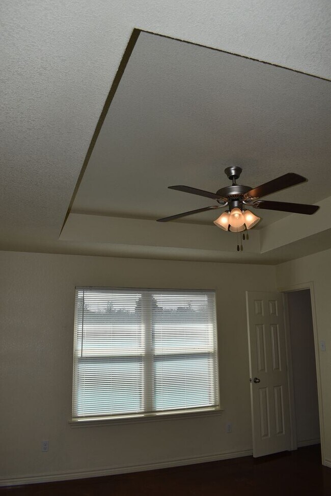 Building Photo - 205 Coby Dr