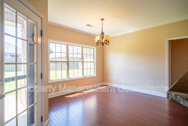 Building Photo - 178 Sarah Jane Dr