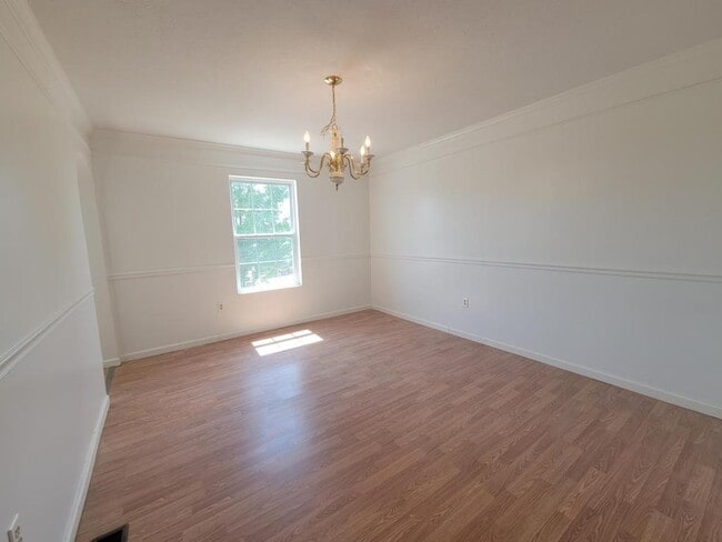 Building Photo - 101 Hemlock Ct