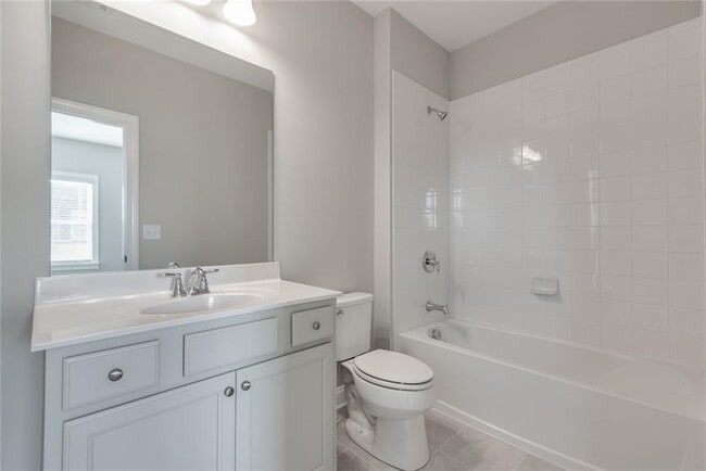 Building Photo - 440 Baroque Dr