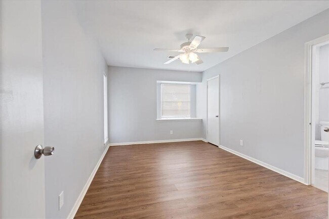 Building Photo - 7043 Drowsy Pine Dr