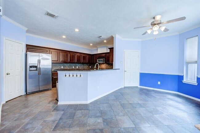 Building Photo - 5411 Kiam St