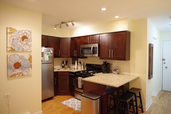 Building Photo - 2629 N Hampden Ct